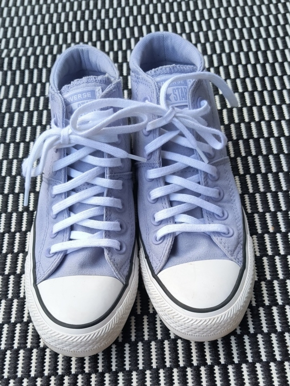 Converse Chuck Taylor All Star Madison Mid Sneakers